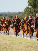 Phật sự đó đây - Tiểu Lục Thần Phong