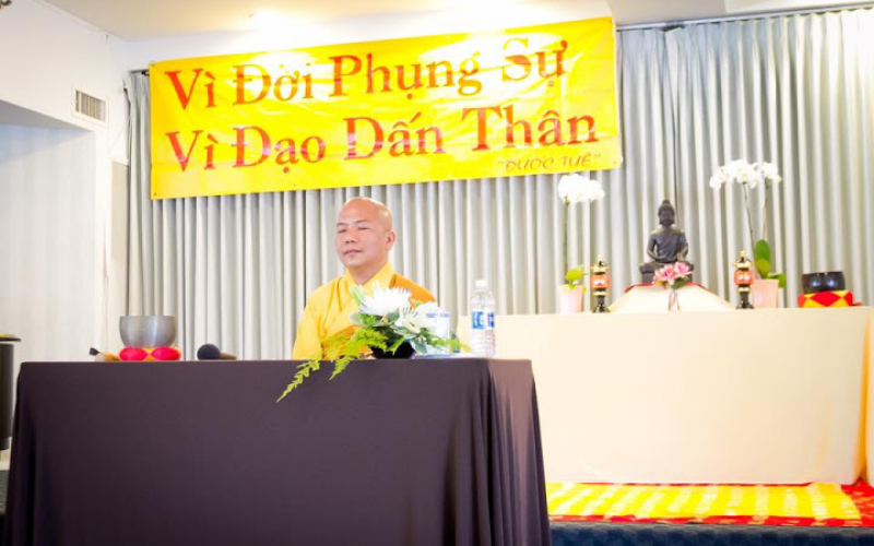 Tĩnh lặng giữa đôi bờ -Bài giảng tại Hội Phật Học Đuốc Tuệ